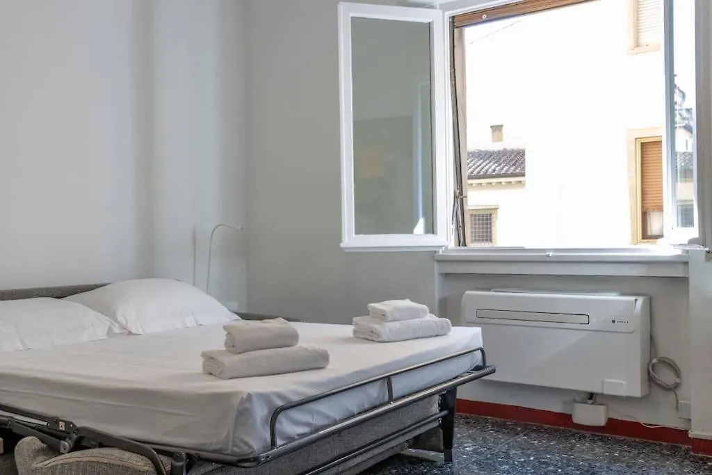 Apartment Santa Felicita Studio - Ponte Vecchio Florence