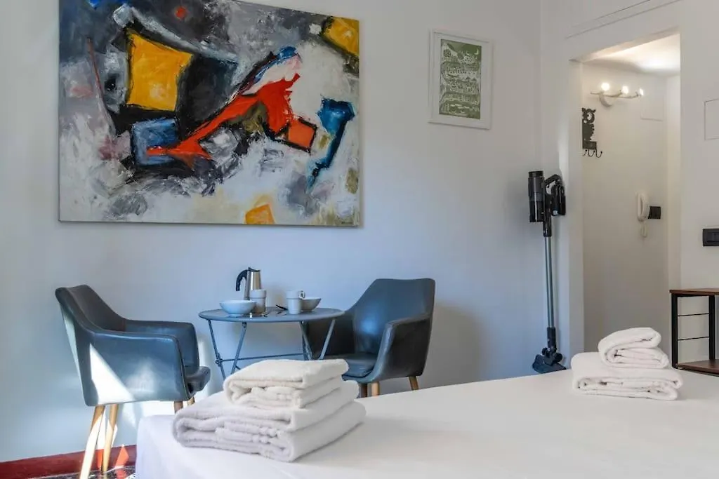Apartment Santa Felicita Studio - Ponte Vecchio Florence